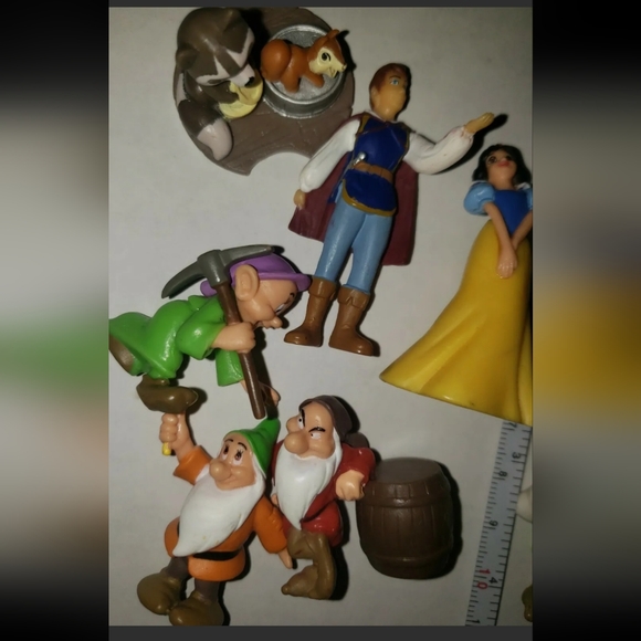 *:  10 Pcs Snow White and the Seven Dwarfs mini Figures toy lot  incomplete  set - Picture 3 of 4